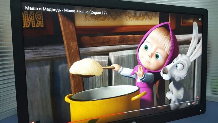 Кадр из мультсериала "Маша и Медведь"