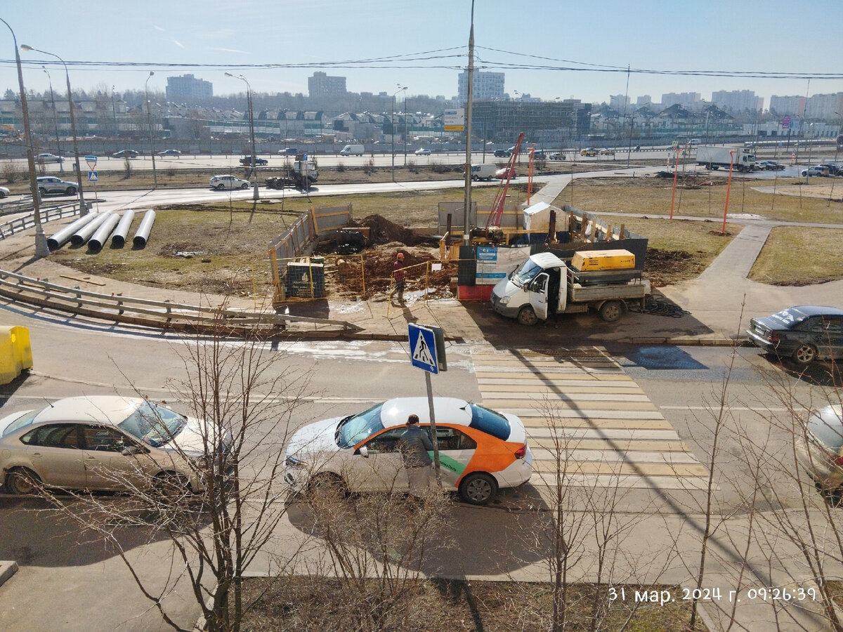 Где паркуются самые отчаянные водители Москвы | Москва 125 | Дзен