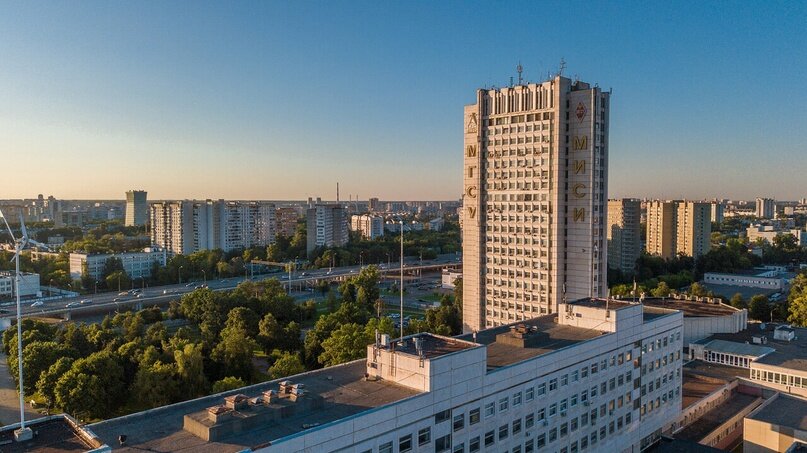 Олимпиада — классный способ проявить себя и проверить знания, а ещё она может стать настоящим ключом к бесплатному обучению, например, в Главном строительном университете России.