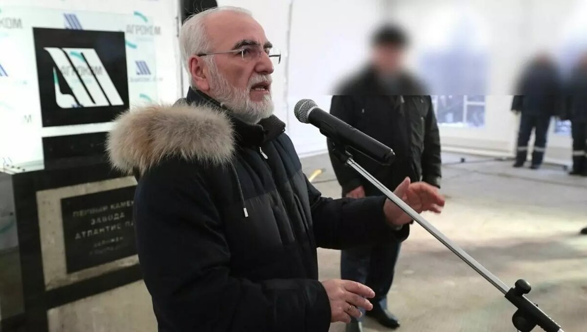     Бизнесмен из Ростовской области Иван Саввиди занял 2152-е место в рейтинге самых богатых людей мира, сообщается на сайте Forbes.