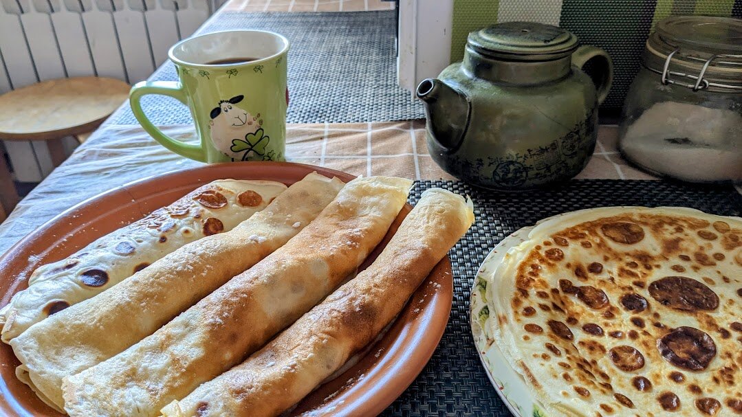 Десертные блинчики с томленым яблоком. Фото автора