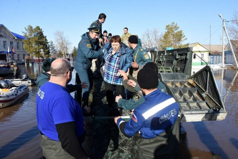    На 4 апреля паводковая обстановка в Оренбургской области остается напряженной Андрей Севостьянов