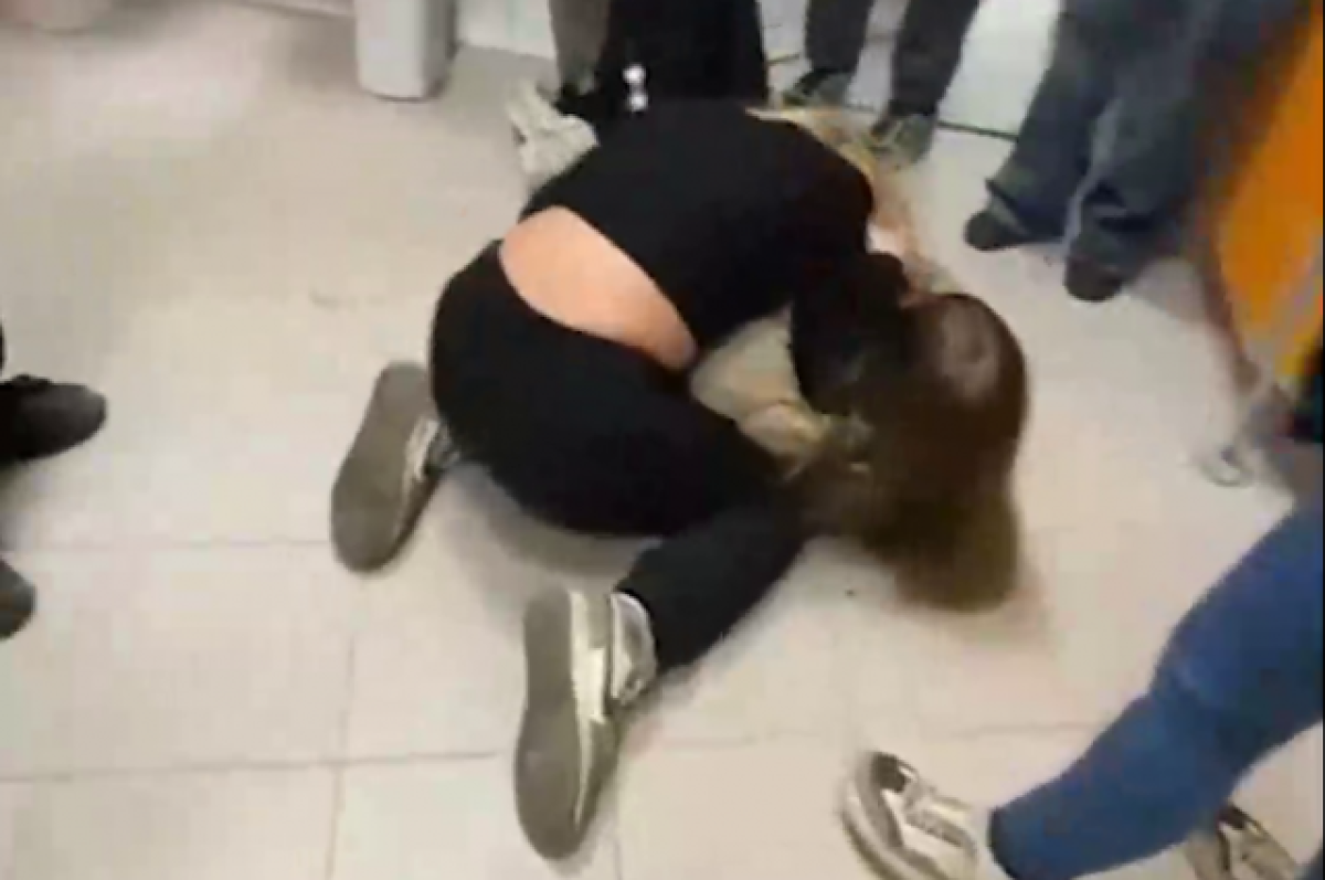    Жестоким избиением девочки в волгоградском ТЦ потребовал заняться глава СКР