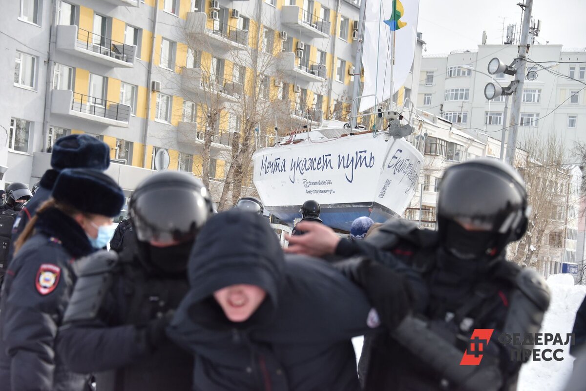 При попытке совершения поджога их задержали с поличным.  Фото: ФедералПресс / Полина Зиновьева