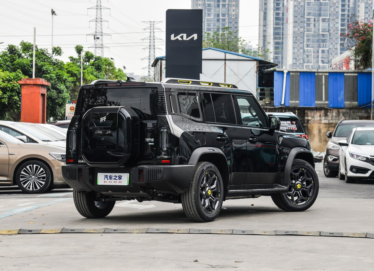 Jetour T2 Shanhai – вид сзади 