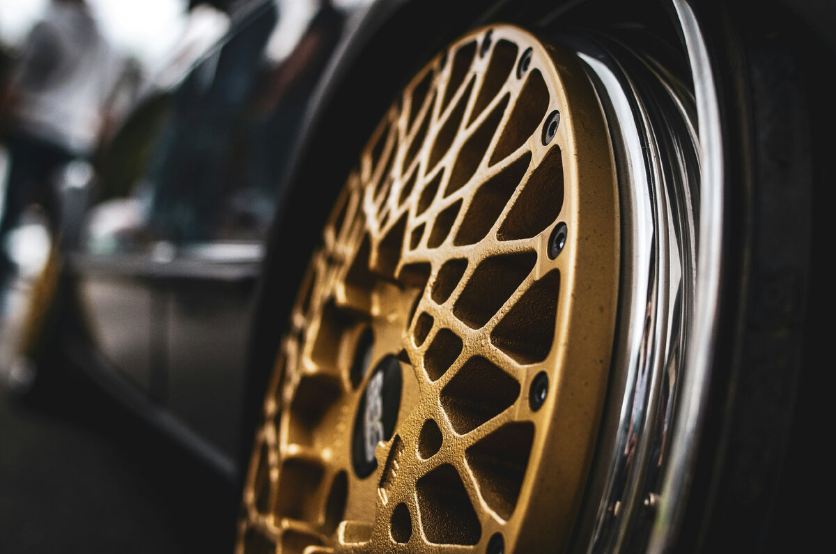 Ремонт и порошковая покраска дисков Москва "200 градусов"