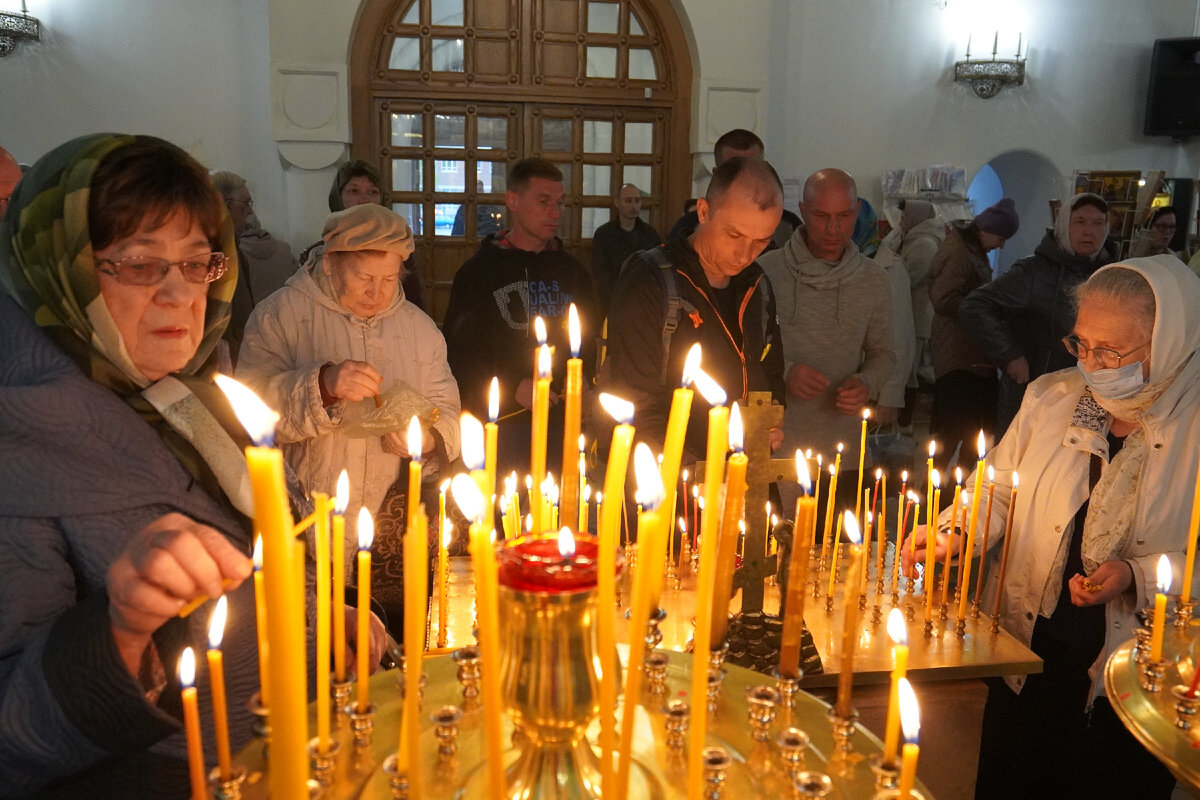 Большая родительская в 2024 году после пасхи. Радоница богослужение. С днем Радоницы.