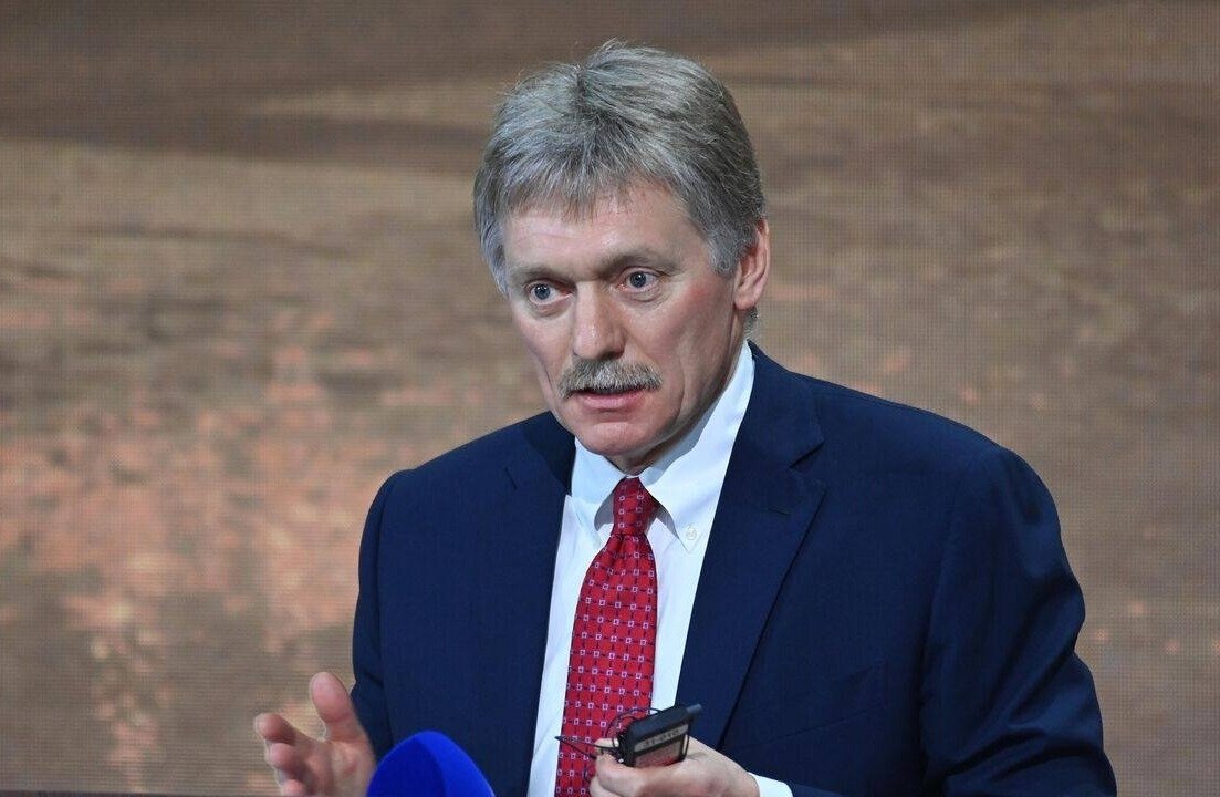    Песков назвал абсурдом попытки связать грузинский проект об иноагентах с РФ