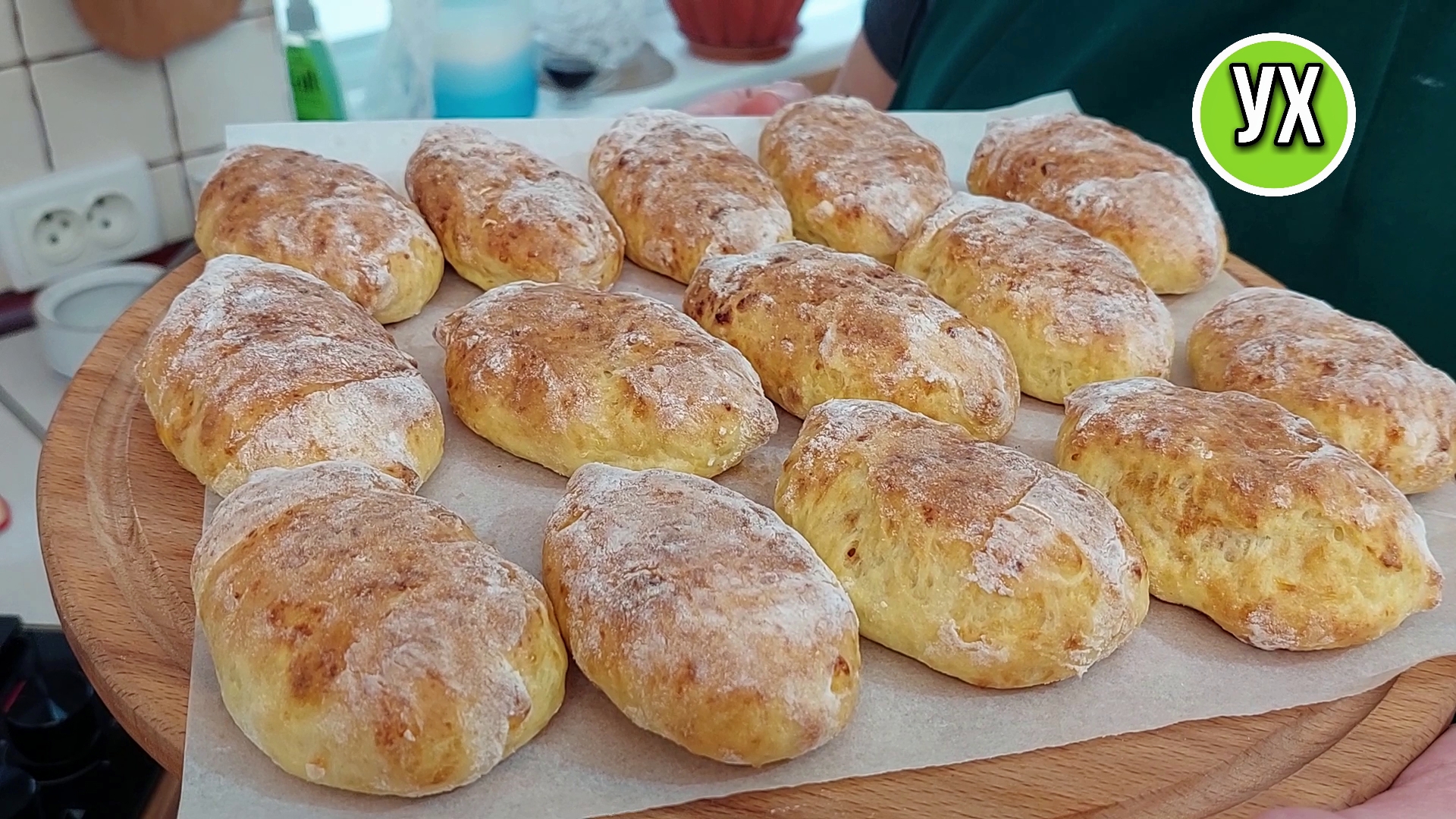 Больше никаких дрожжей и меньше муки: полезные, мягкие как пух пироги в  духовке ( я влюблена в это тесто)