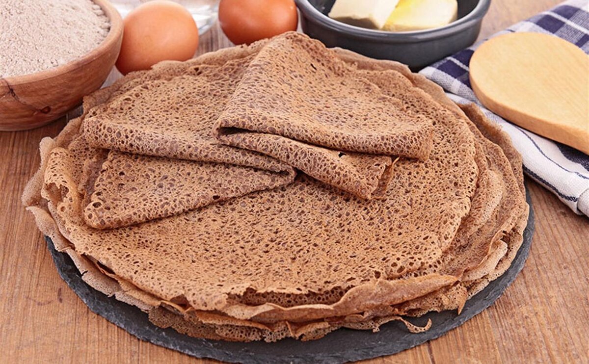 В качестве завтрака с добавлением яиц/бекона/творога