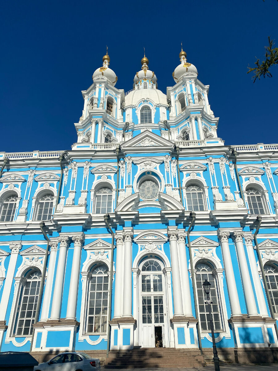 Смольный собор