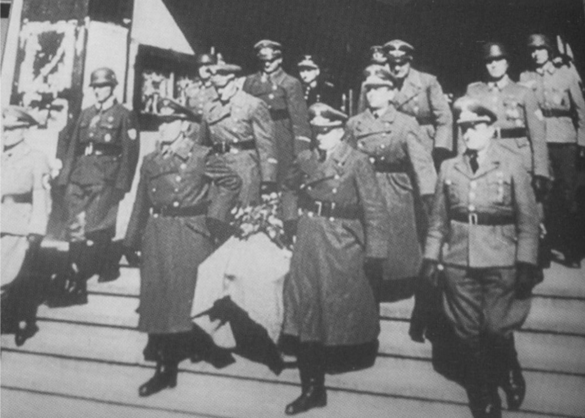 Гитлер прислал специальный гроб для Кубе.