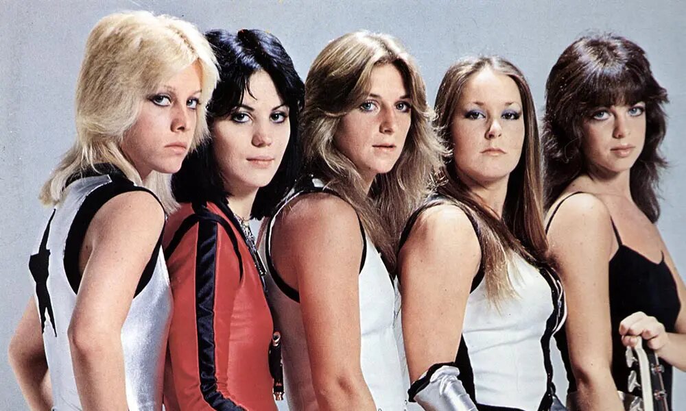 THE RUNAWAYS