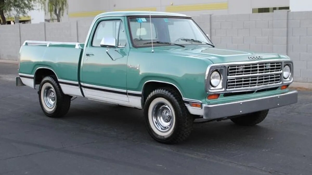 Dodge D100 Pickup 1980
