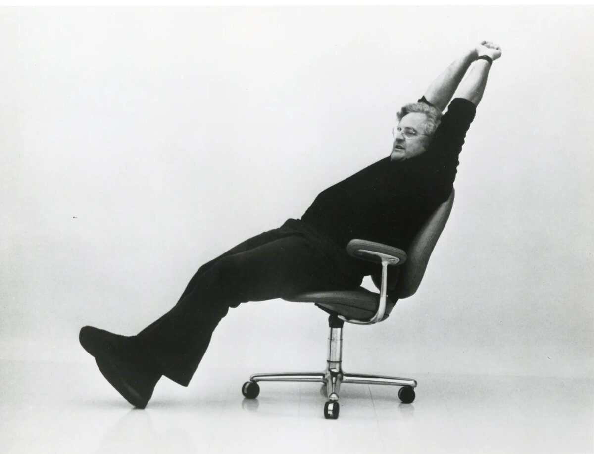    Билл Штумпф в рекламе кресла Ergon в 1976 годуHerman Miller Archives