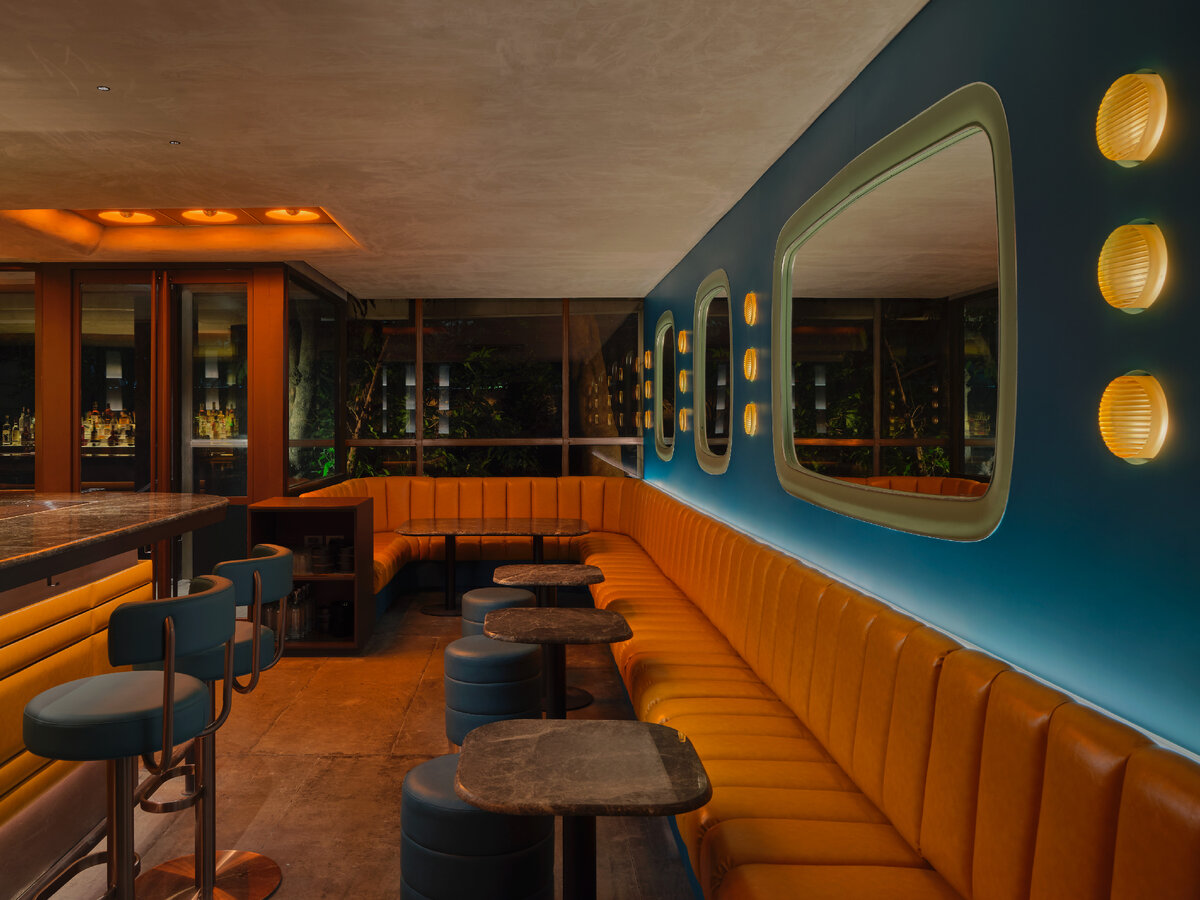 Buro: tastespace.co Photographer : Adisorn Ruangsiridecha. Location : LUXX Langsuan, 82/8 Langsuan, Lumphini , Pathumwan, Bangkok 10330 Thailand.