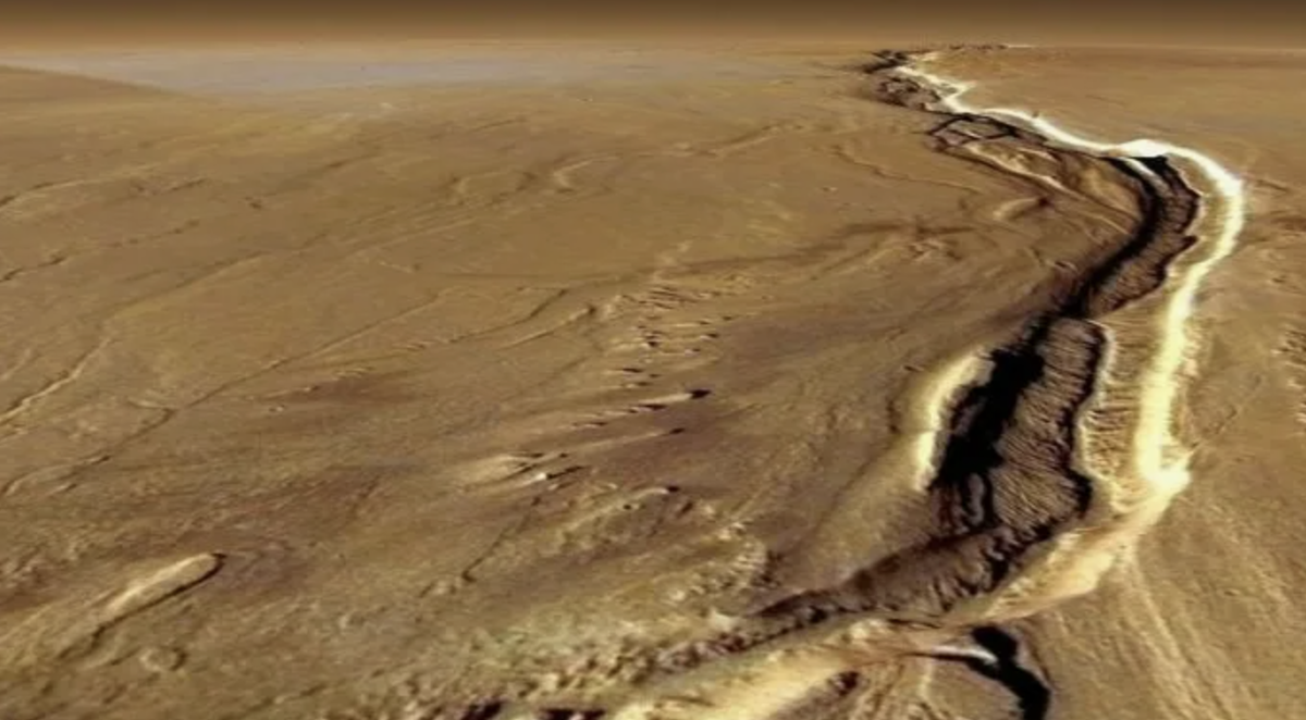 А вы слышали, что на поверхности Марса еще в 19 веке обнаружены каналы?-2