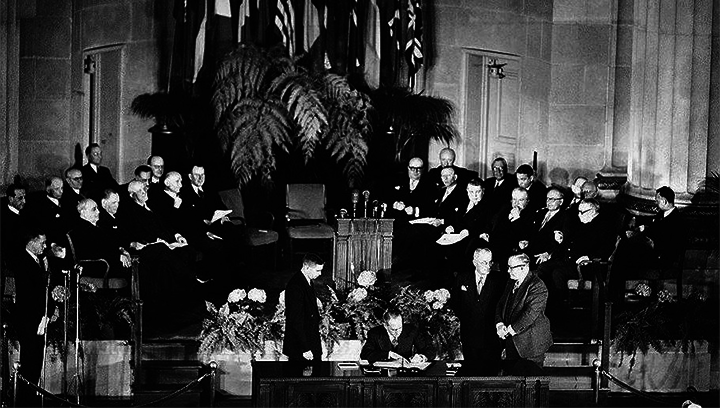    Вашингтон. Церемония подписания Хартии НАТО 4 апреля 1949 г. Скрин с сайта НАТО