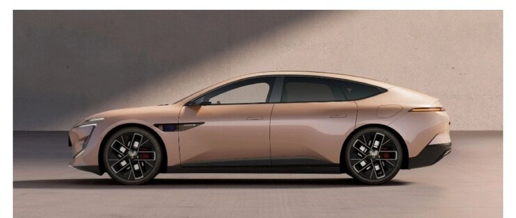 Новый заднеприводный автомобиль 2024 Avita 12 Intelligent Edition был недавно представлен с ценником 265 800 китайских юаней, и нетизены даже вызвали бурные споры, в шутку назвав его "криптонитовым SU".