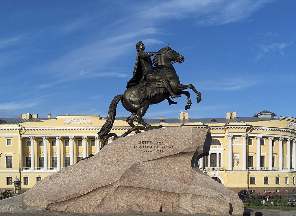 Памятник Петру 1 на Сенатской площади, известный, как Медный всадник /фото с сайта Википедия/