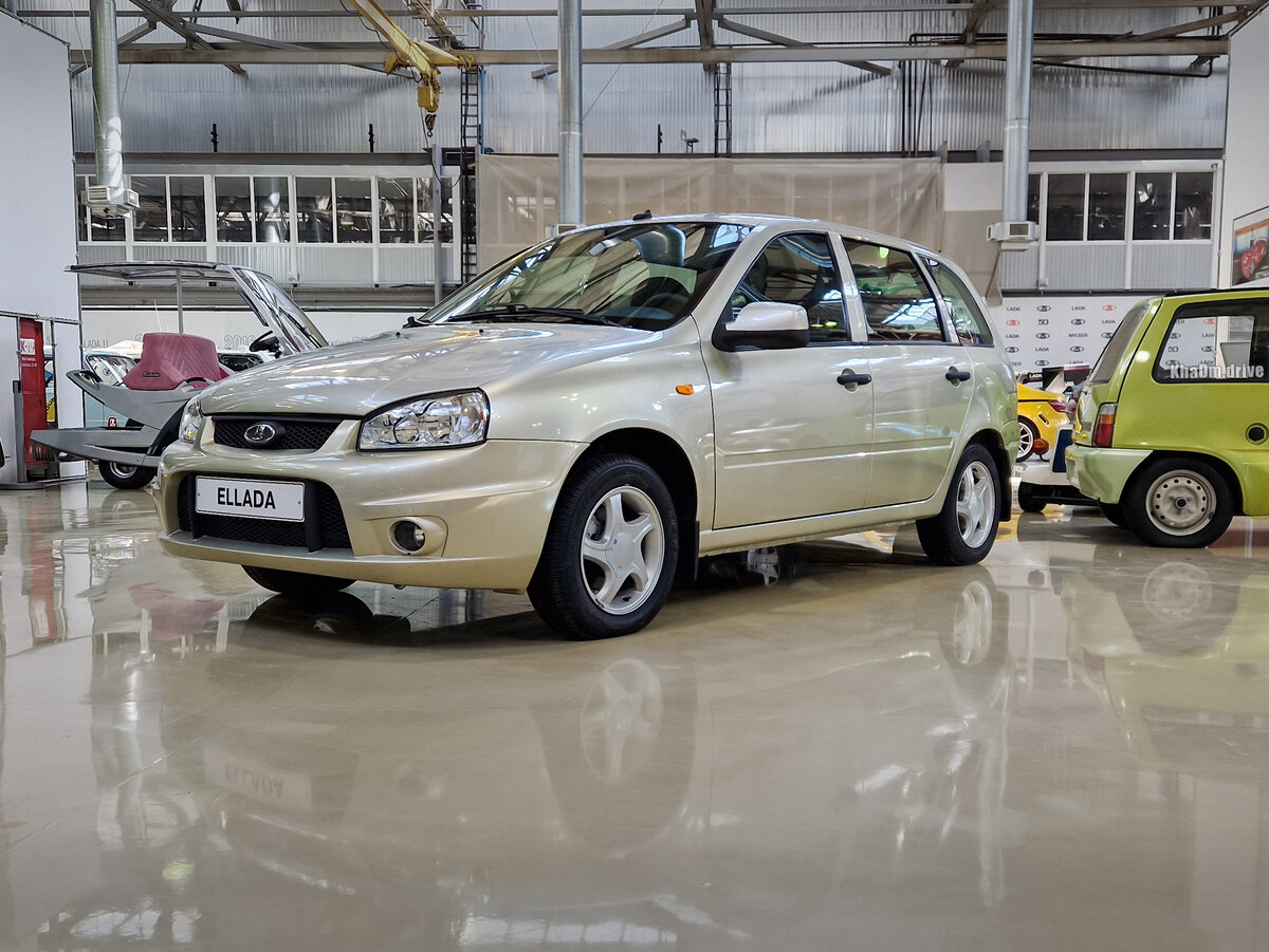 Опознать электрокар снаружи можно только по бамперу от LADA Kalina Sport, который не ставился на обычные универсалы.