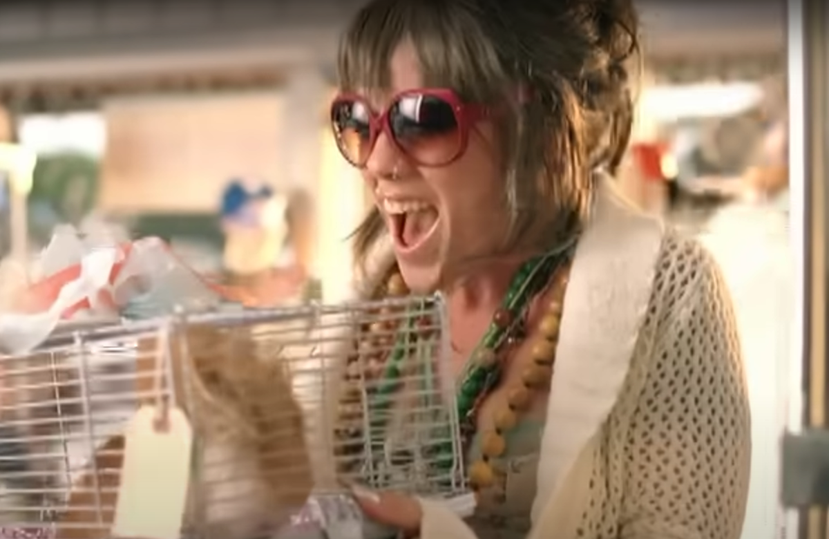 Кадр из клипа "Stupid Girls"