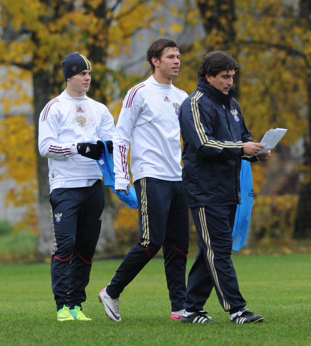 2011 год. Новогорск. Александр Кокорин, Федор Смолов и Николай Писарев на тренировке молодежной сборной России. Фото Федора Успенского, «СЭ»