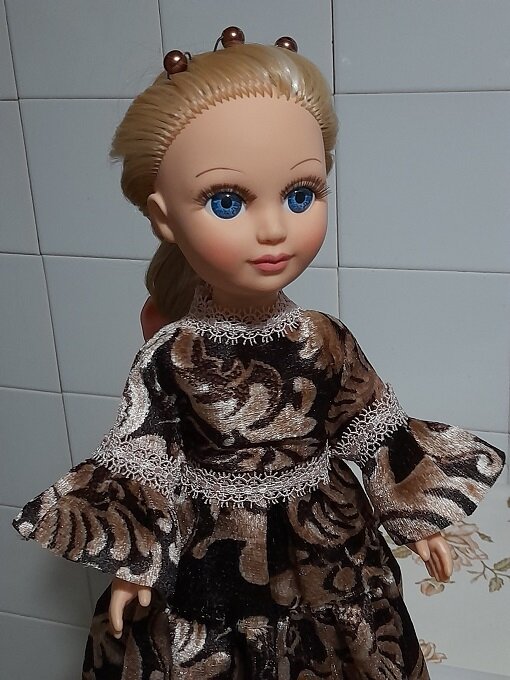 "Бархатное сияние" - платье в стиле XIX века для встречи гостей дома для куклы Анастасии. Апрель,  2024. 