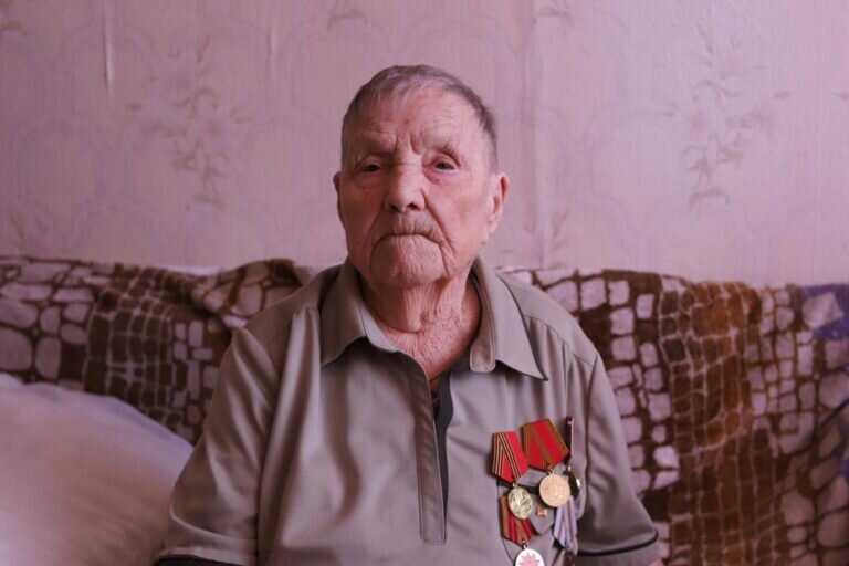    Труженица тыла из Оренбургского района Таисия Мерклингер отметила вековой юбилей Кристина Просвиркина