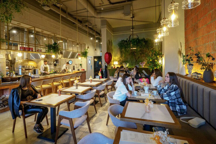    Оборот заведений в Поволжье за 2023 год составил 67,3 млрд рублей Фото: «БИЗНЕС Online»