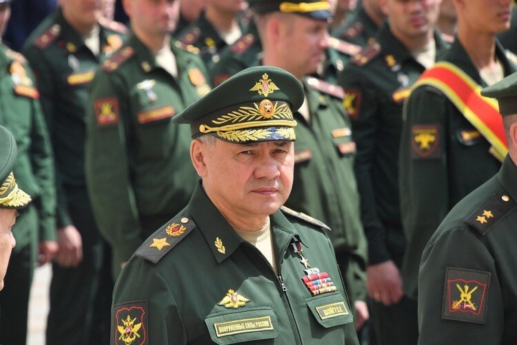    Шойгу отметил, что с января вооруженные силы Украины потеряли более 80 тыс. военнослужащих, 14 тыс. единиц различного вооружения, в том числе свыше 1,2 тыс. танков и других боевых бронированных машин Фото: Kremlin Pool / Global Look Press / www.globallookpress.com