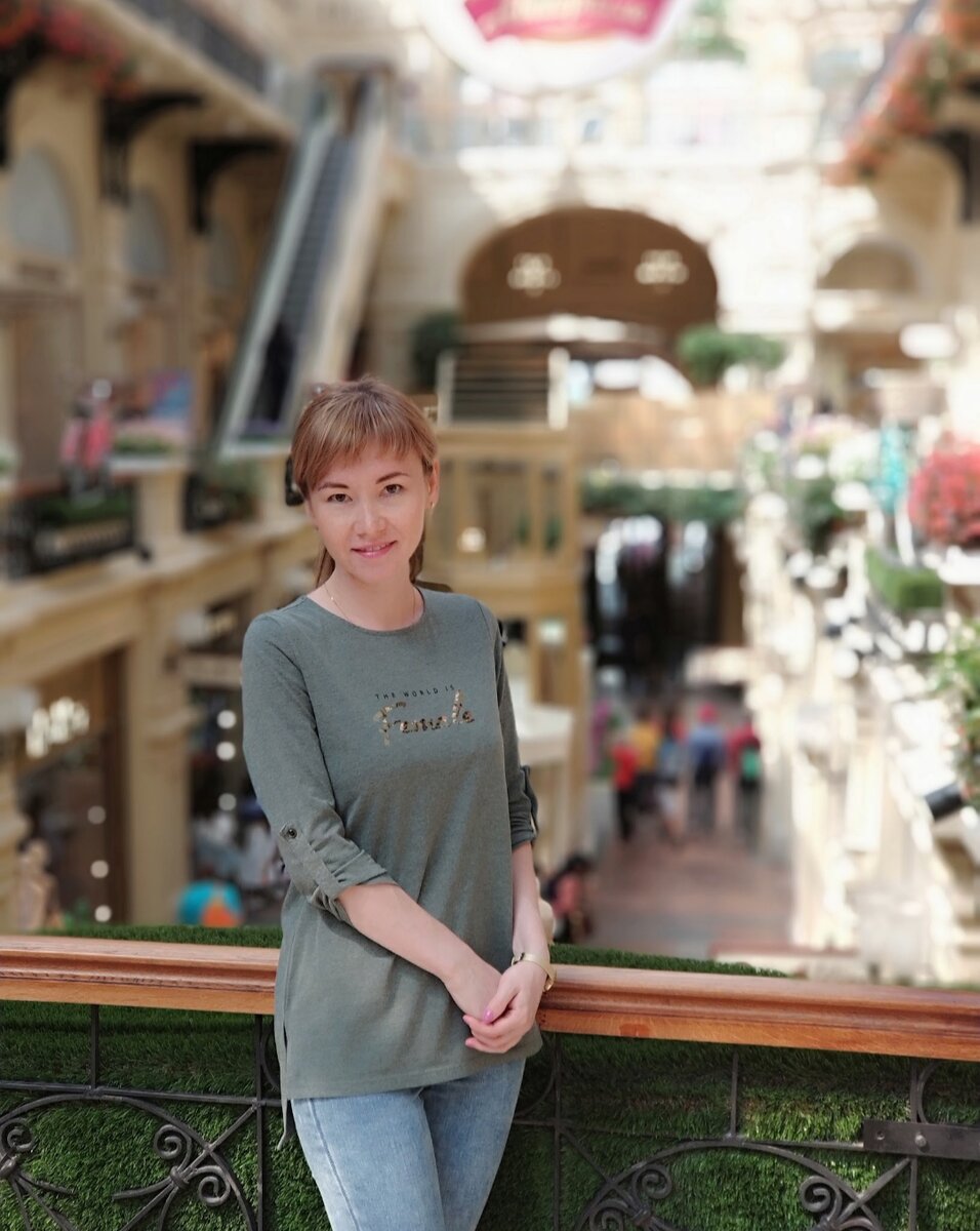 Мама  33года 158 см, сын 34года 178см. И когда только успела ? 