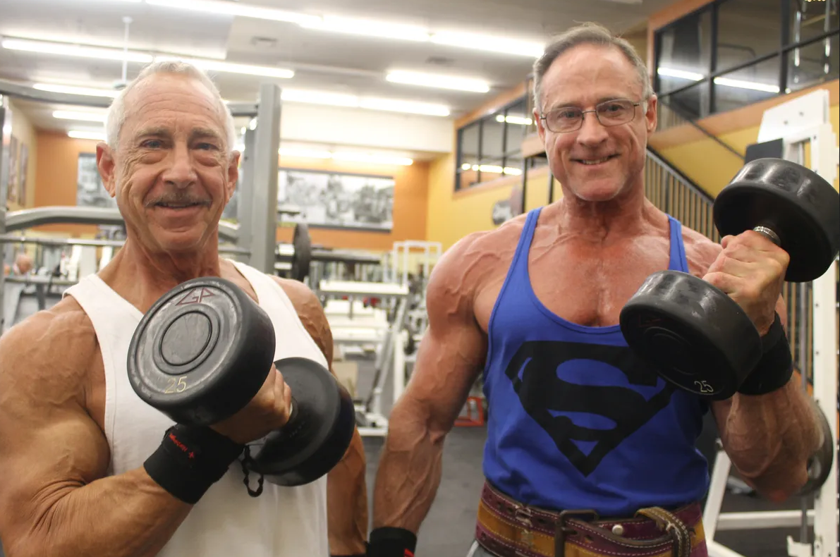 68 лет и 72 года - долой старость и болтовню, что с возрастом всё обвиснет.