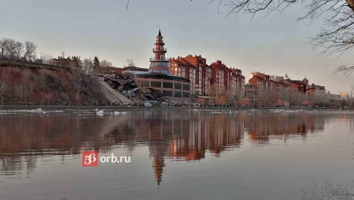 В Оренбурге из-за резкого подъема воды перекрыли набережную Урала |  56orb.ru | Дзен