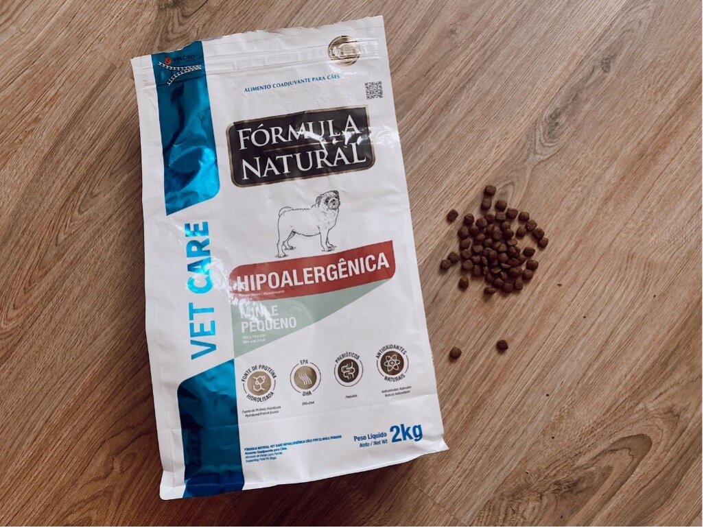 Гранулы приемлемого для малых пород размера, не осыпаются, приятно хрустят, при этом легко жуются. Сухой корм благотворно влияет на чистоту полости рта.                                Реклама, ООО "СЕВЕРПАК", ОГРН 1157847414669, erid: 2VtzqxUoak6 