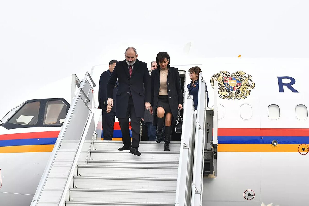 © GEVORG PERKUPERKYAN