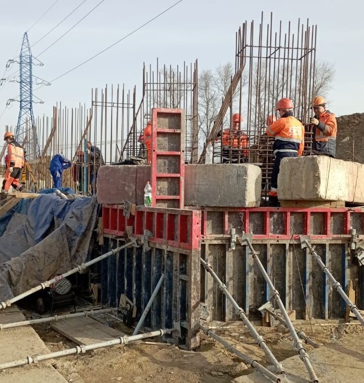 «Стройтрансгаз» начал устанавливать опоры путепровода через Каширское ...