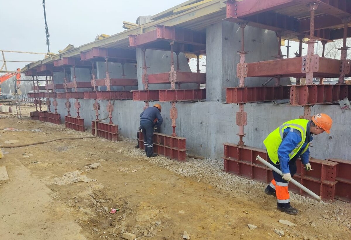 «Стройтрансгаз» начал устанавливать опоры путепровода через Каширское ...