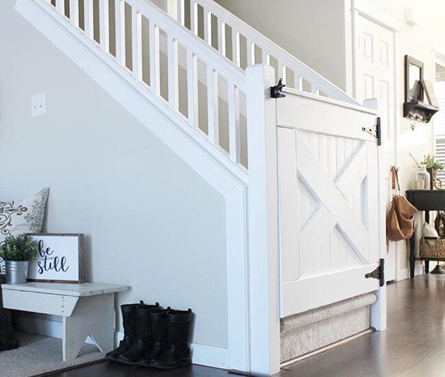 Пример детских ворот на лестницу
