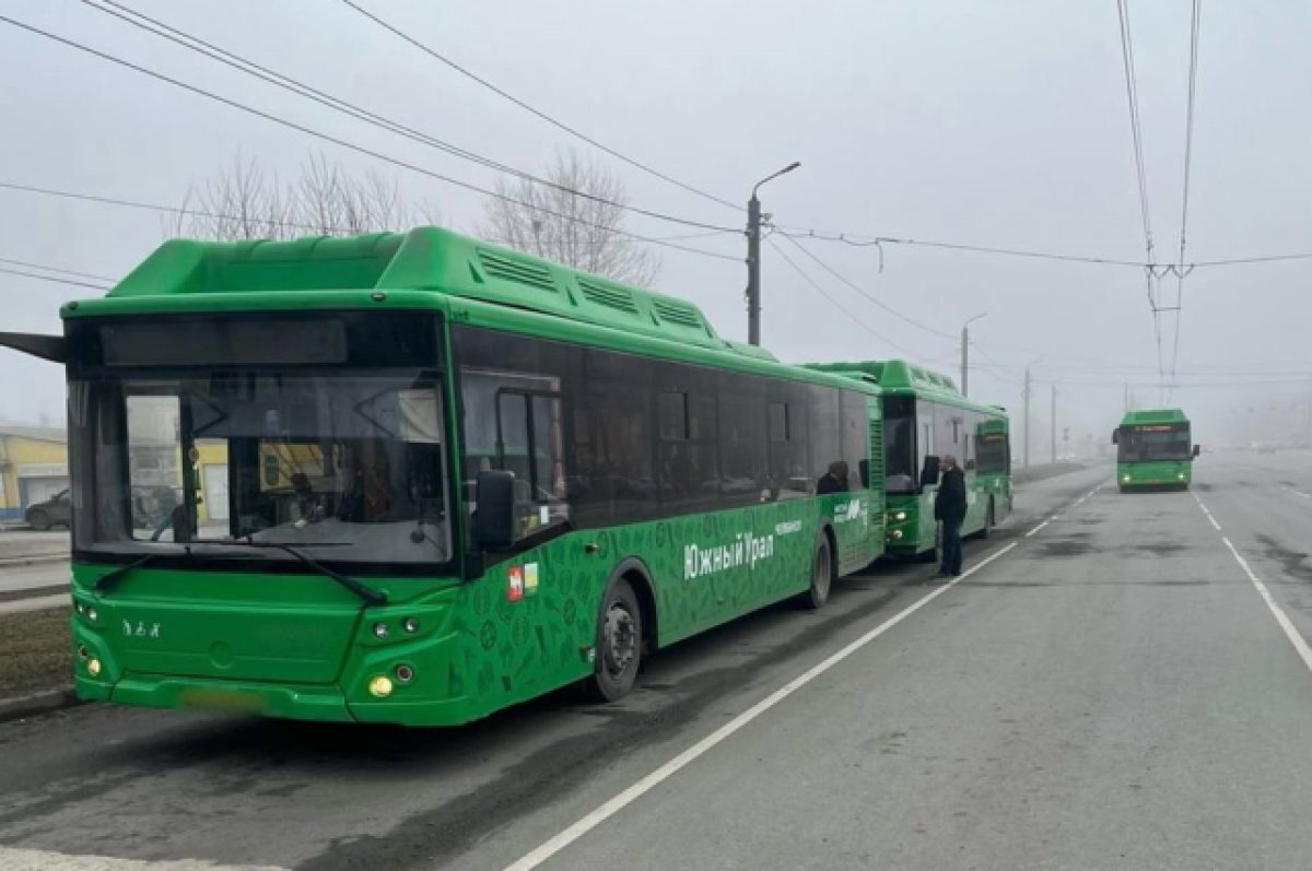 Пассажирка пострадала при столкновении двух автобусов в Челябинске | АиФ- Челябинск | Дзен