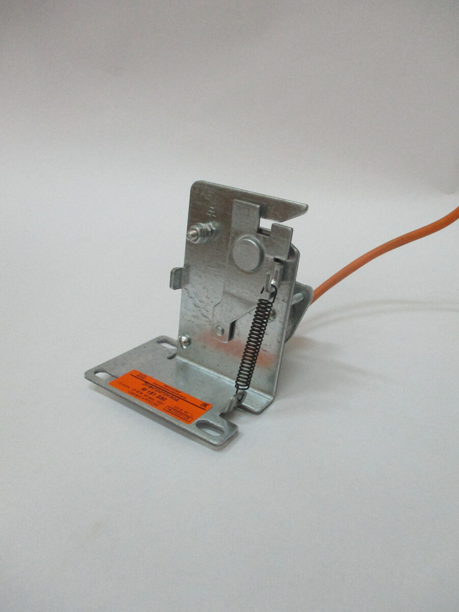 Общий вид электромагнита М151х220 (24)