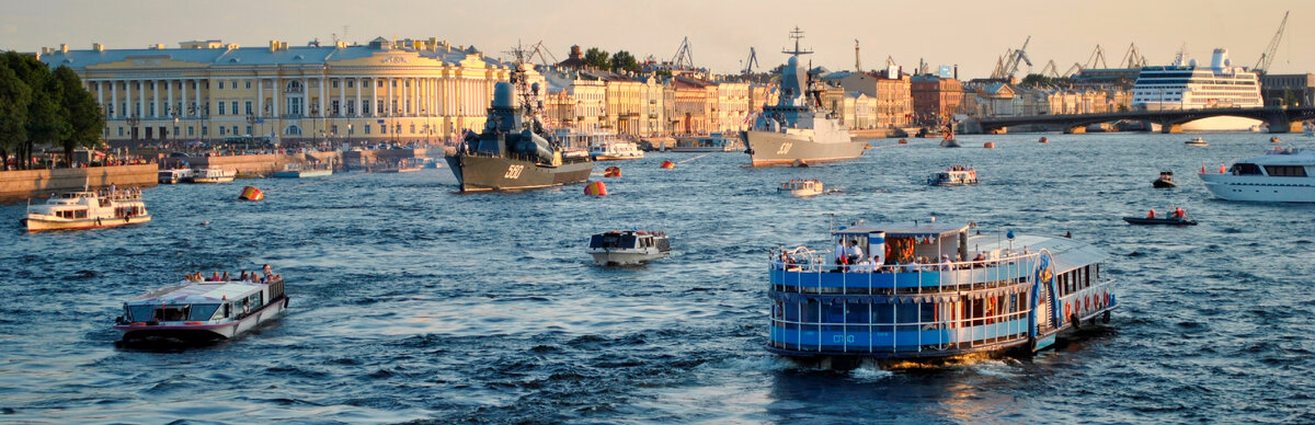 Вид на Неву с Дворцового моста