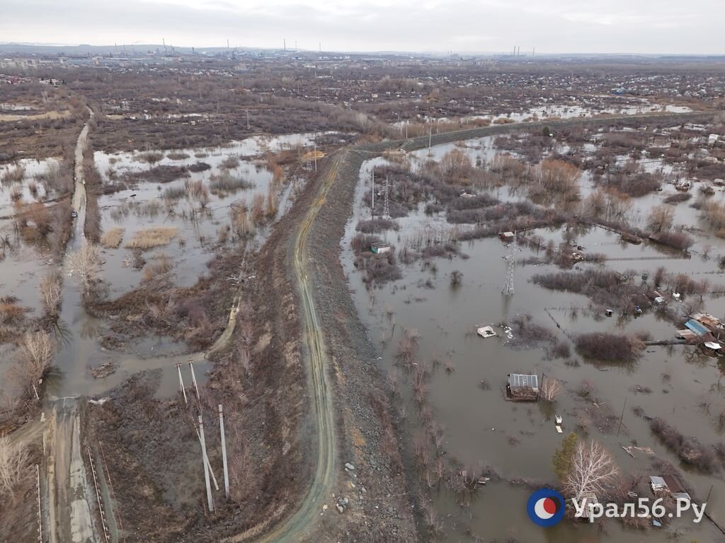 Спасатели из Перми и Оренбурга едут в Орск. Вода около дамбы — это  нормально. Официальные данные о ситуации с паводком в Орске | Урал56.Ру |  Оренбург, Орск - главные новости | Дзен