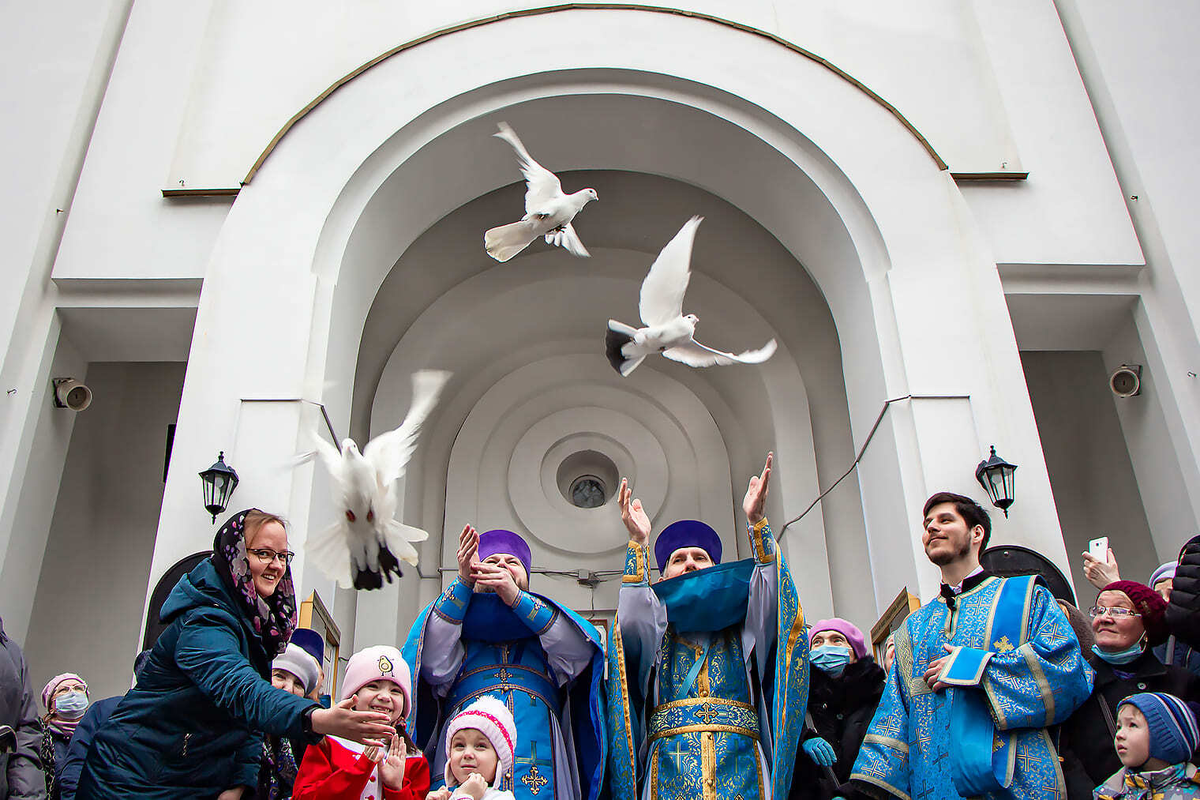 Праздники с 1 по 7 апреля. С праздником Благовещения Пресвятой Богородицы. Благовещение Богородицы. Благовещение Пресвятой Богородицы армянская. Благовещение Пресвятой Богородицы (православный праздник).