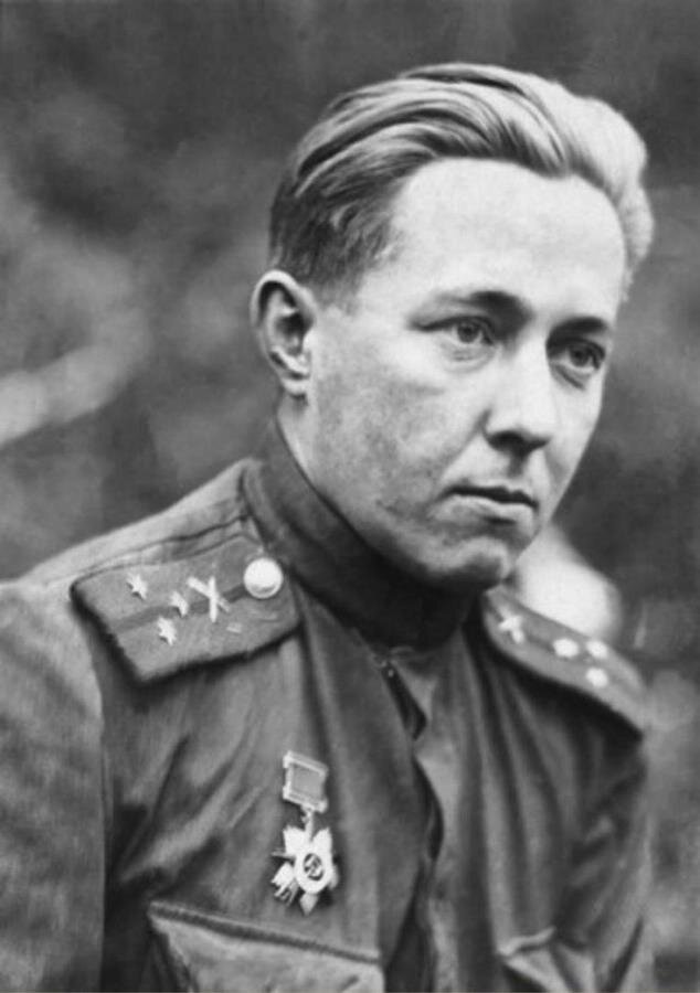 Старший лейтенант Александр Солженицын. 1944 год. 