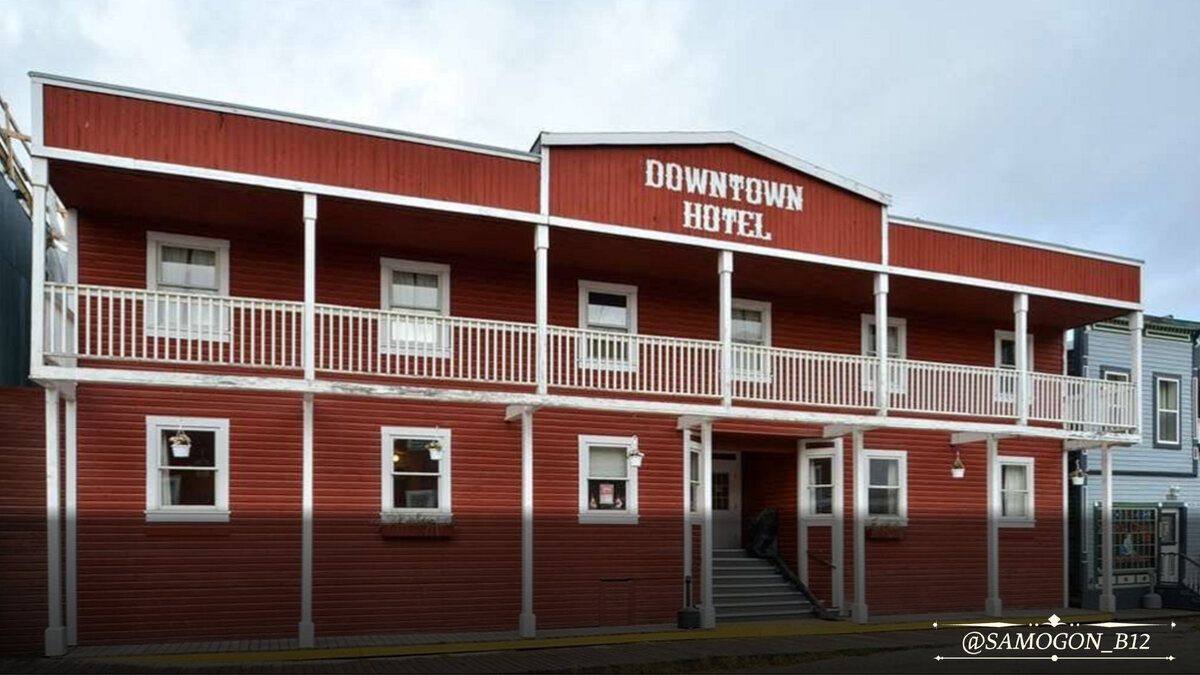 Центр города, прибрежный отель | Доусон Сити Юкон