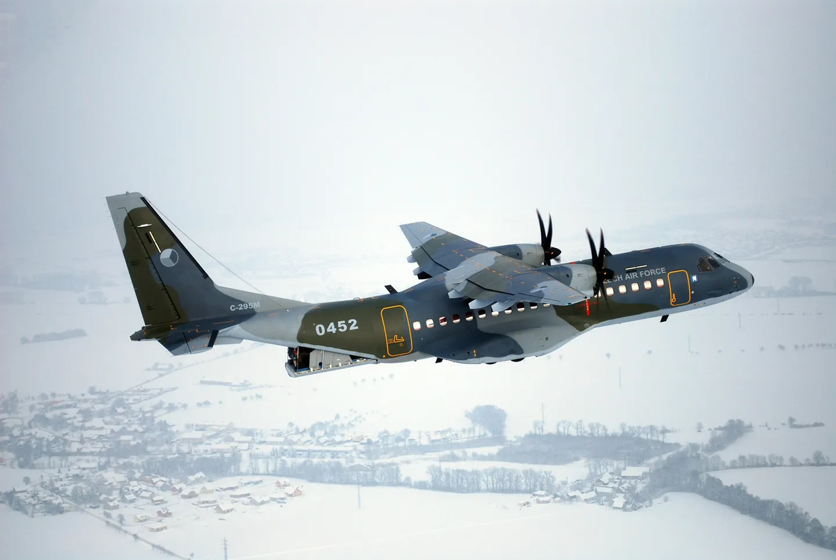 Средний военно-транспортный самолет Airbus C295 достиг 300 заказов.