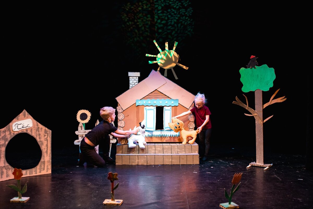    Хантымансийцы в седьмой раз собрались на фестивале семейных спектаклей «Варежка»