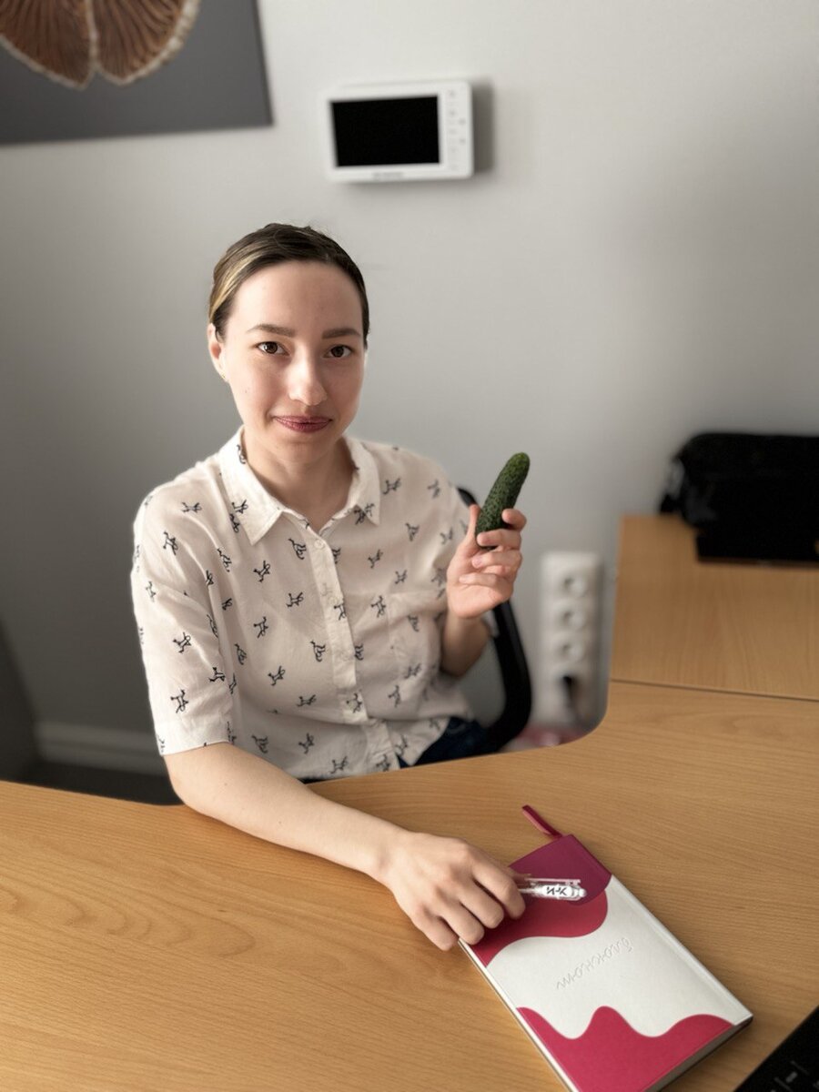 Сотрудники ИНК питаются только качественными овощами собственного производства ИНК, выращенными на его «умной» ферме.