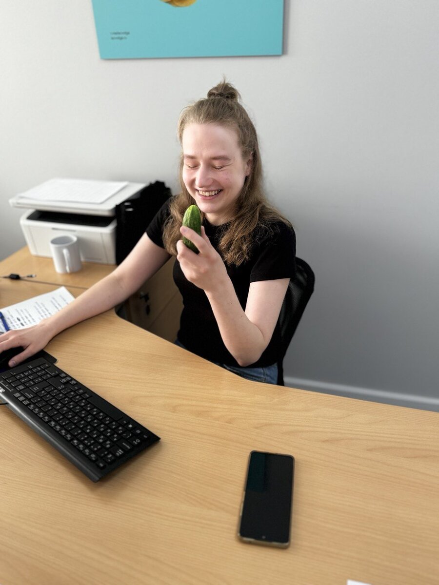 Сотрудники ИНК питаются только качественными овощами собственного производства ИНК, выращенными на его «умной» ферме.